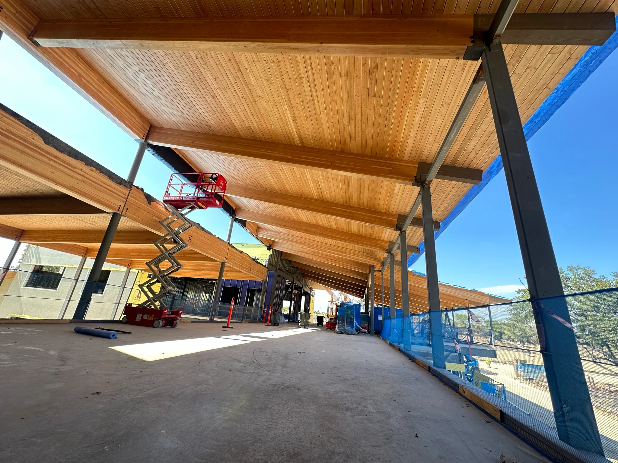 wide span glulam beam
